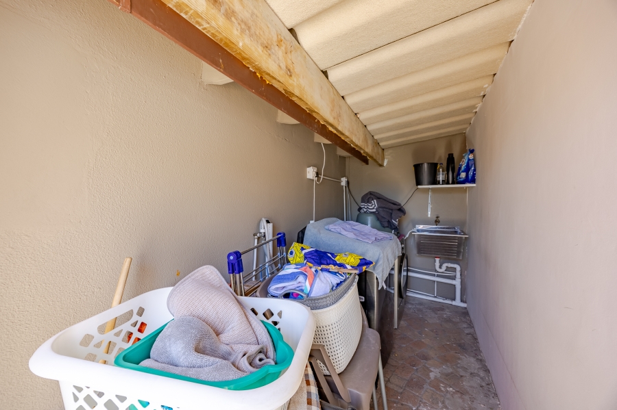 5 Bedroom Property for Sale in Bothasig Western Cape